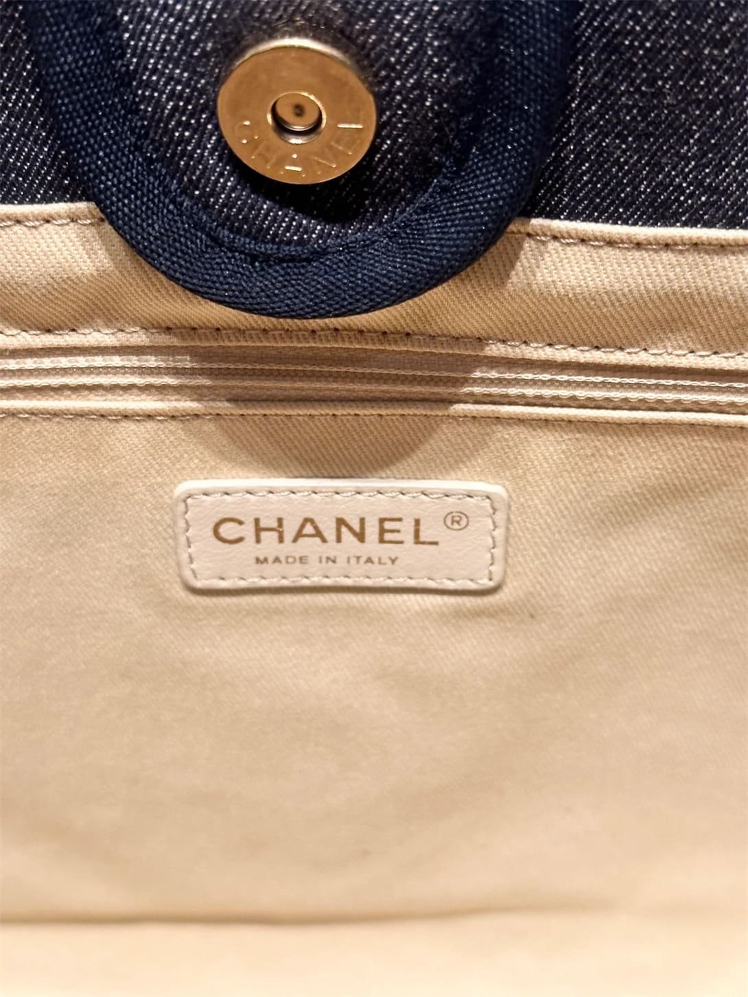 Chanel Deauville Denim Tote Bag - Image 10