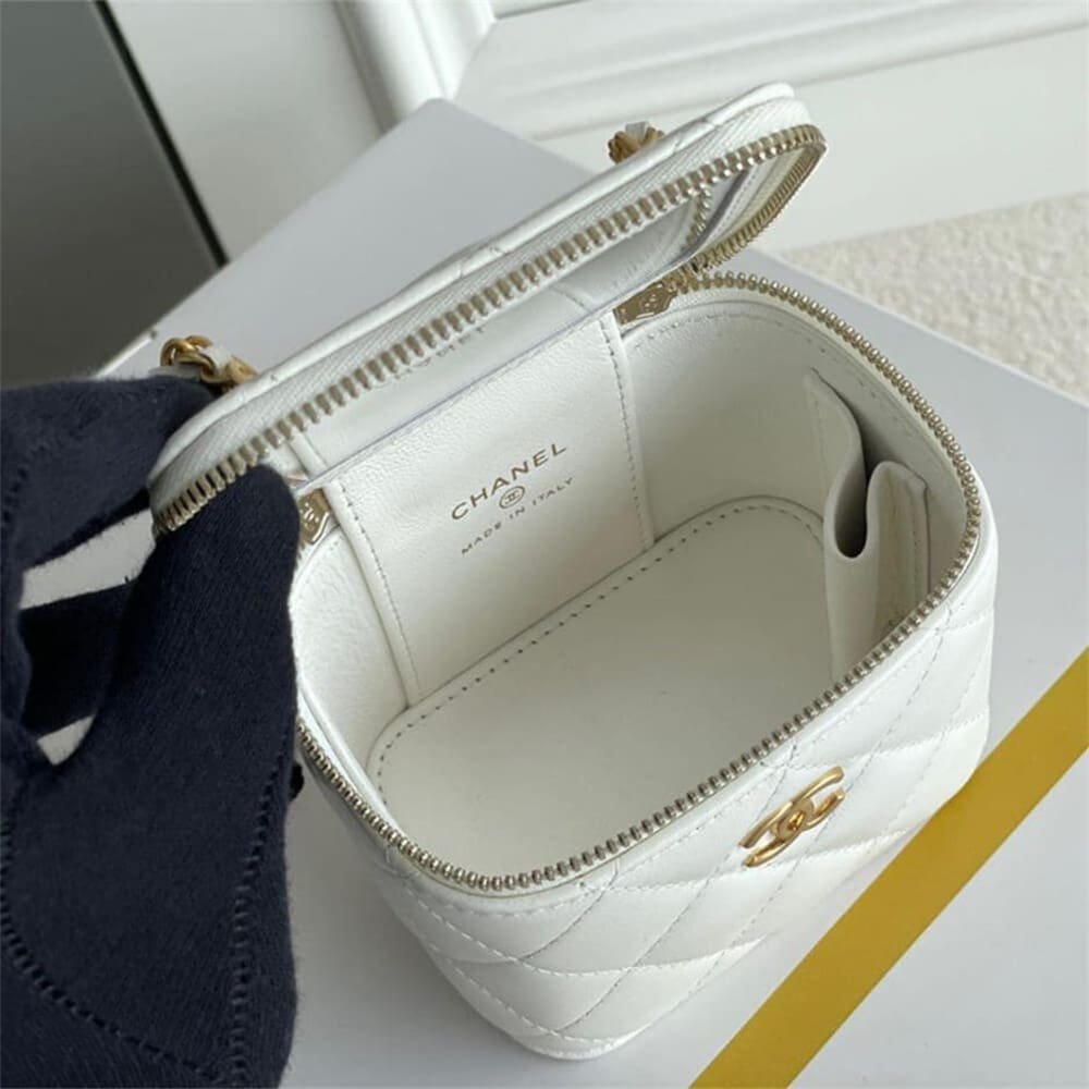 Chanel Vanity Lambskin Chain Bag - Image 6