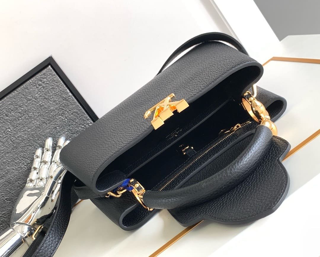 Louis Vuitton Capucines BB Taurillon - Image 4