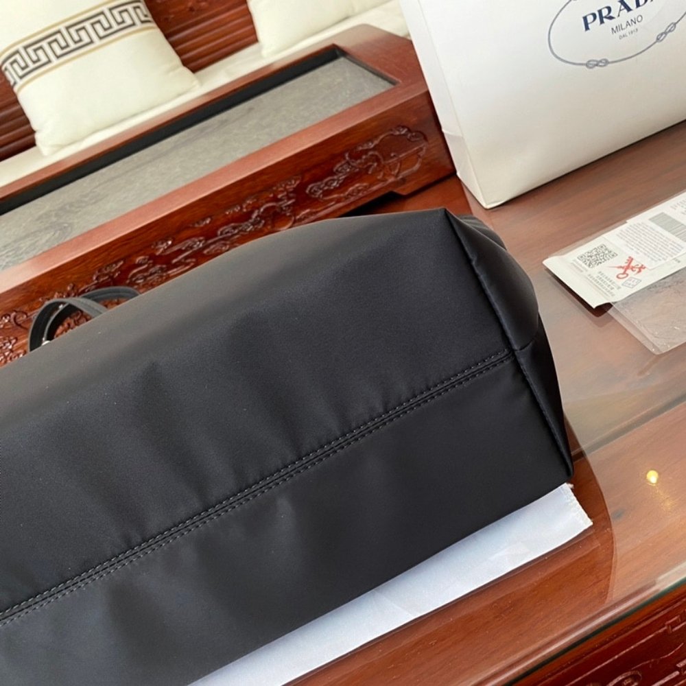 Prada Re-Nylon Saffiano Tote Bag - Image 4