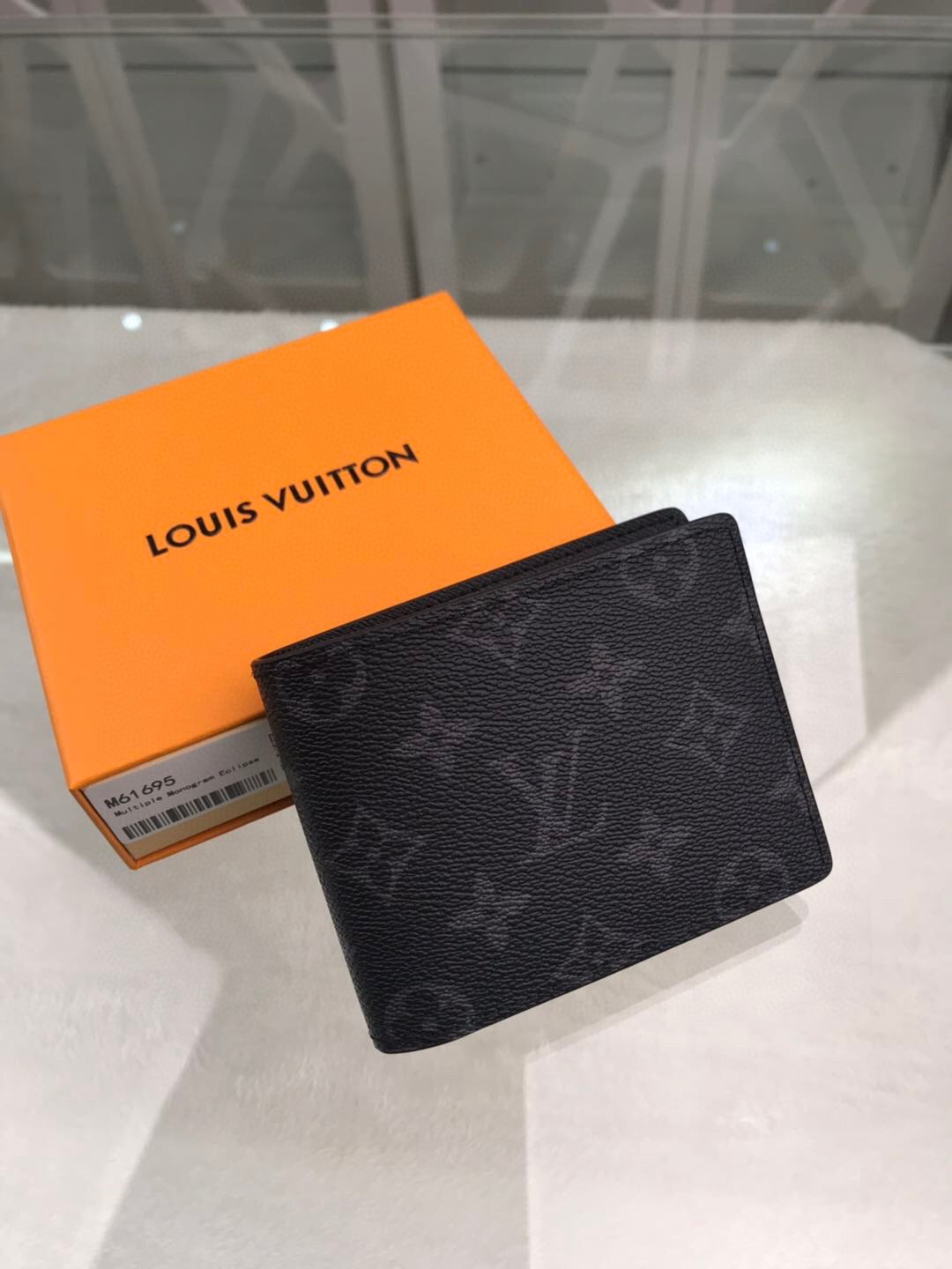 LV Eclipse Bifold Wallet - Image 8