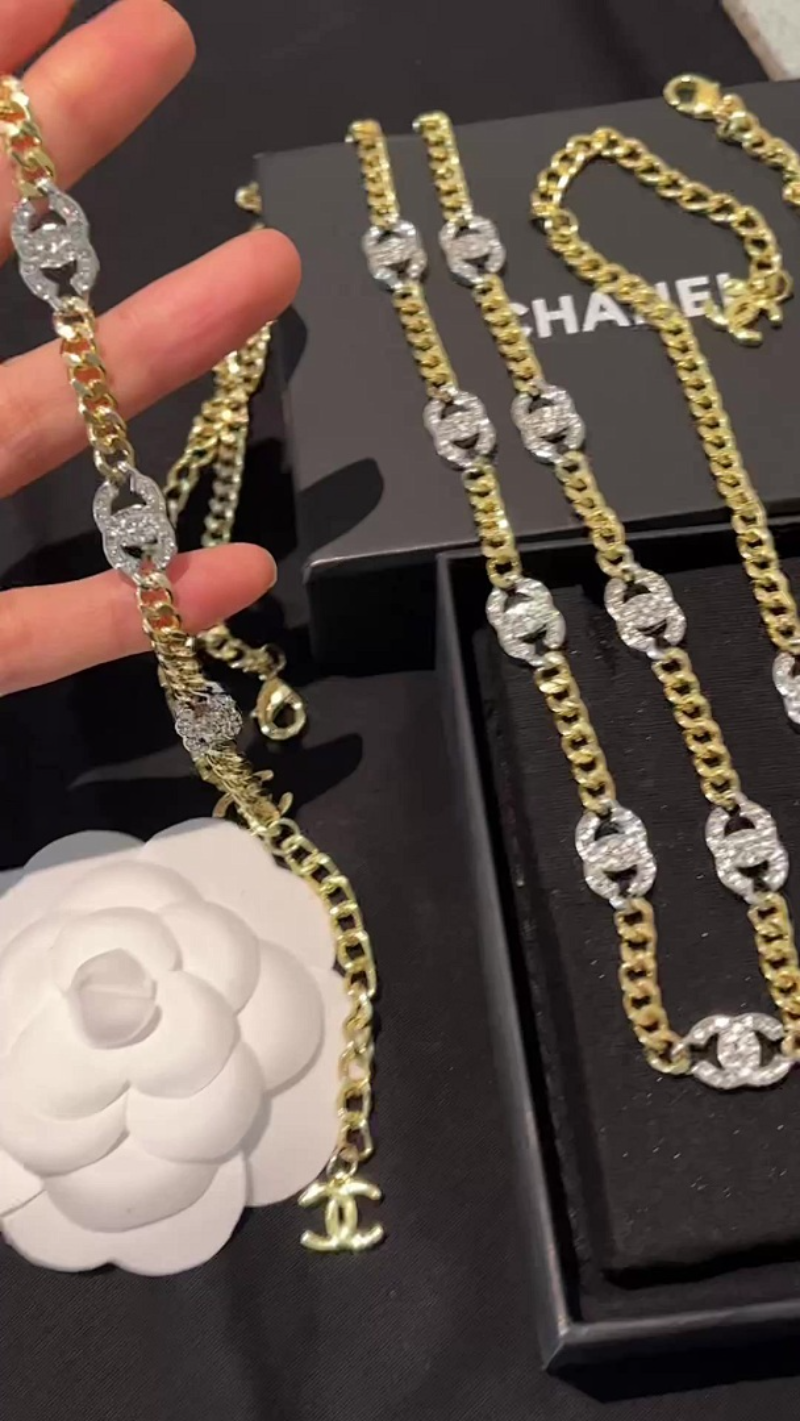 Chanel Curb Chain Triple Crystal CC Bracelet - Image 6