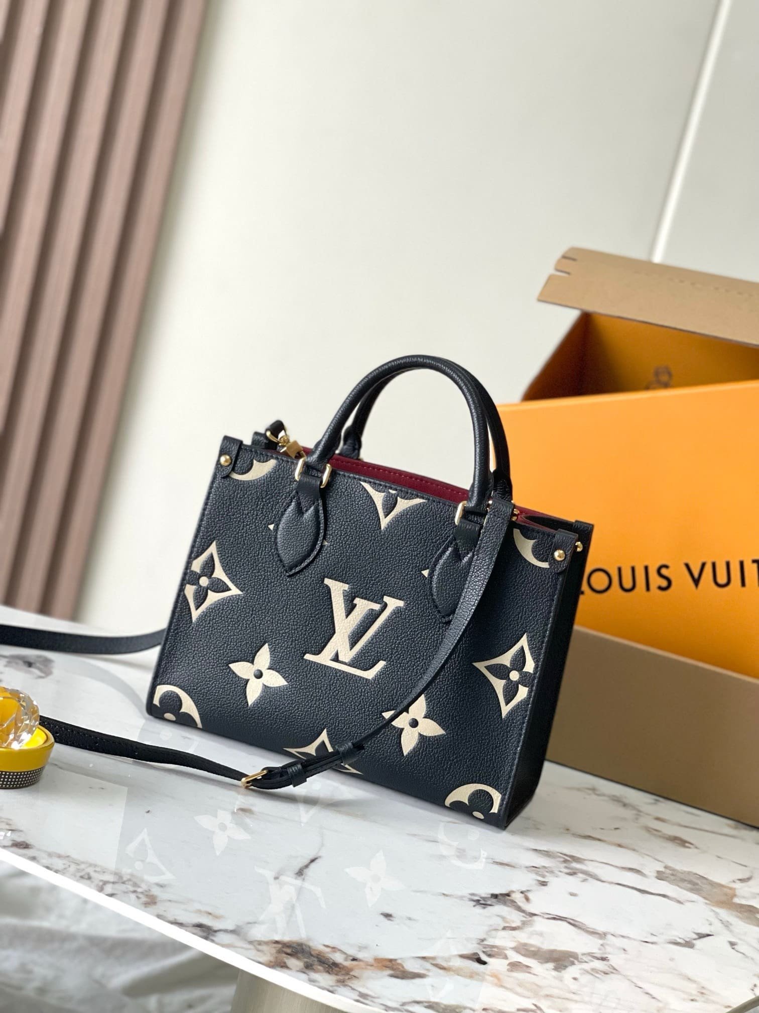 Alternative view of Louis Vuitton OnTheGo PM Bicolor