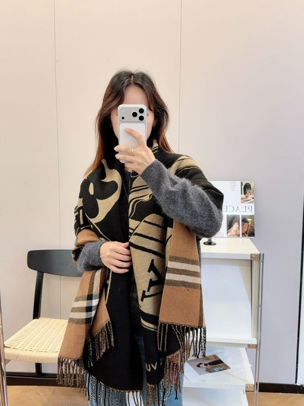 LV Mixed Print Combining Monogram Fringed Shawl - Image 3