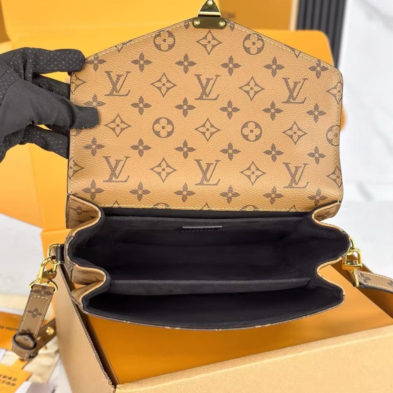 Louis Vuitton Pochette Métis - Image 5