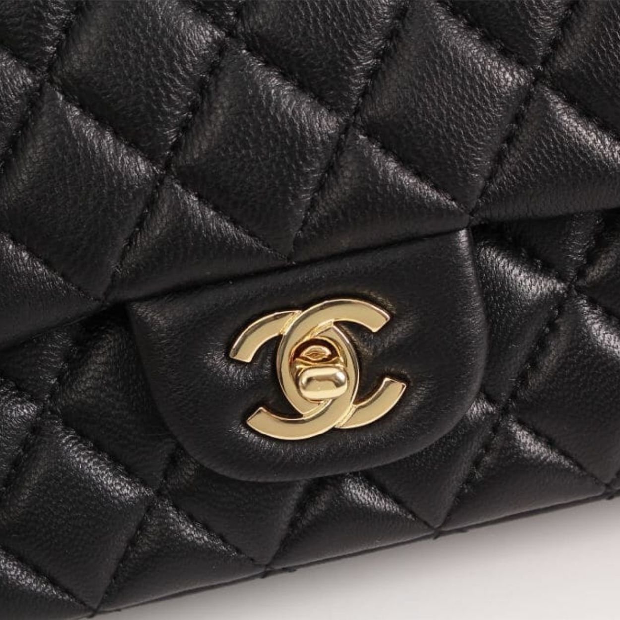 Chanel Classic Flap Lambskin Bag - Image 5