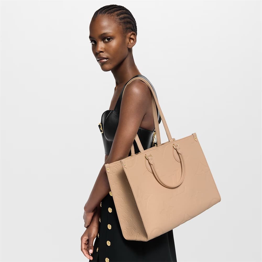 Alternative view of Louis Vuitton OnTheGo MM Grained