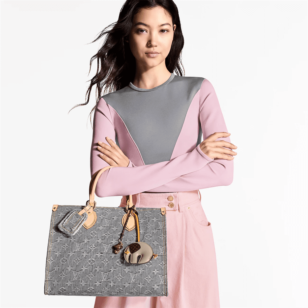 Louis Vuitton OnTheGo MM Washed Gray - Image 3