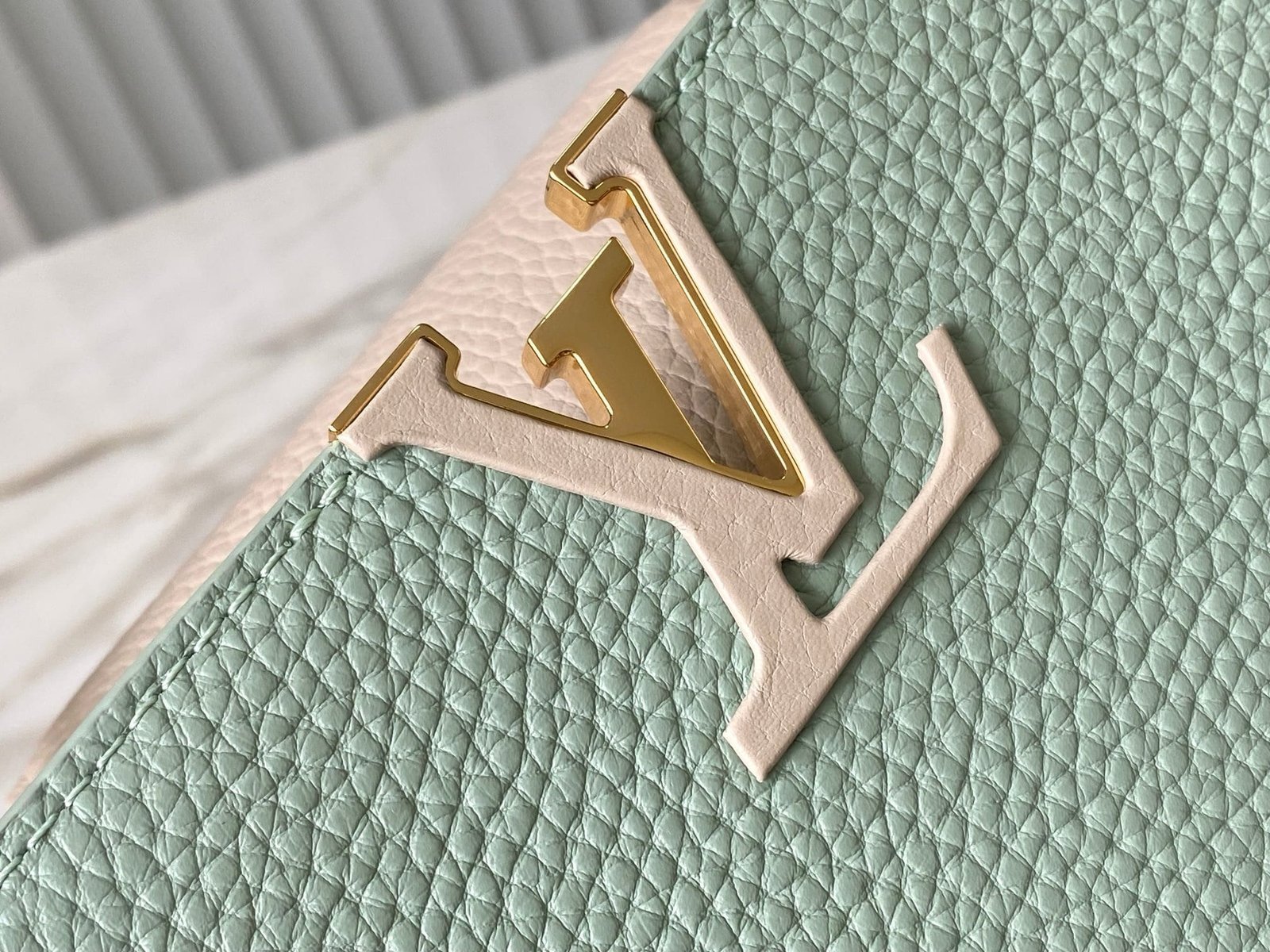 Louis Vuitton Capucines BB Taurillon - Image 10