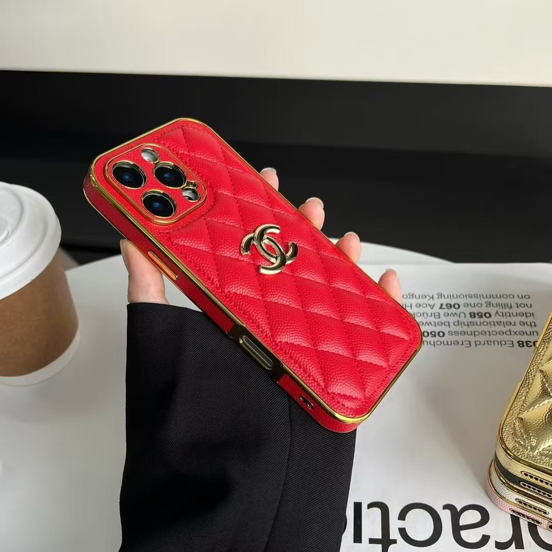 Chanel Gold Trim Quilted Leather Case - Image 6