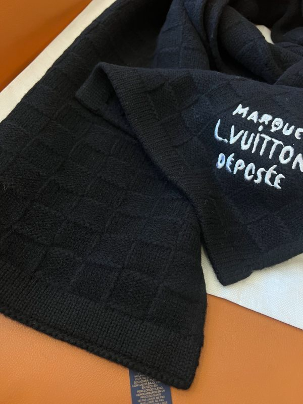 LV Black Damier Graphite Knit Soft Knit Fabric Scarf - Image 5