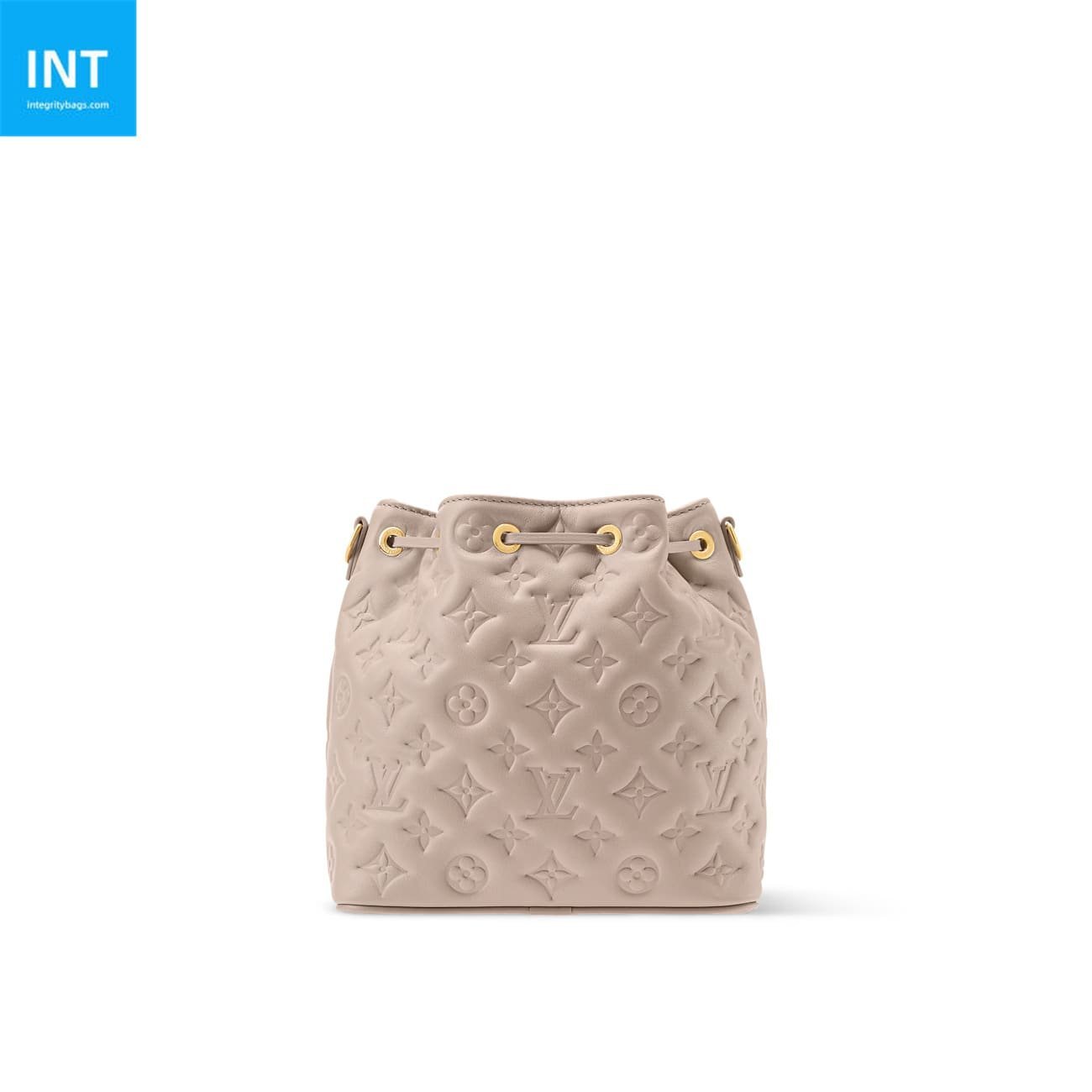 Louis Vuitton Coussin Lambskin Bucket Bag - Image 3