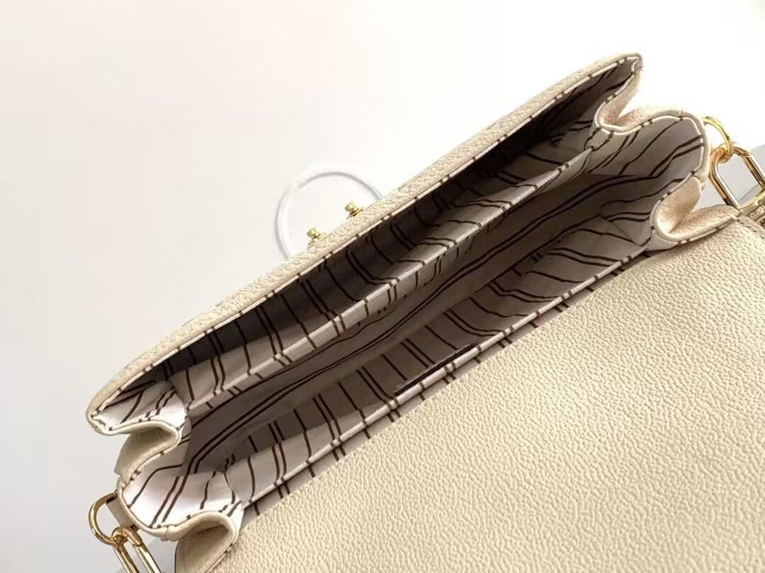 Louis Vuitton Pochette Métis Grey - Image 5