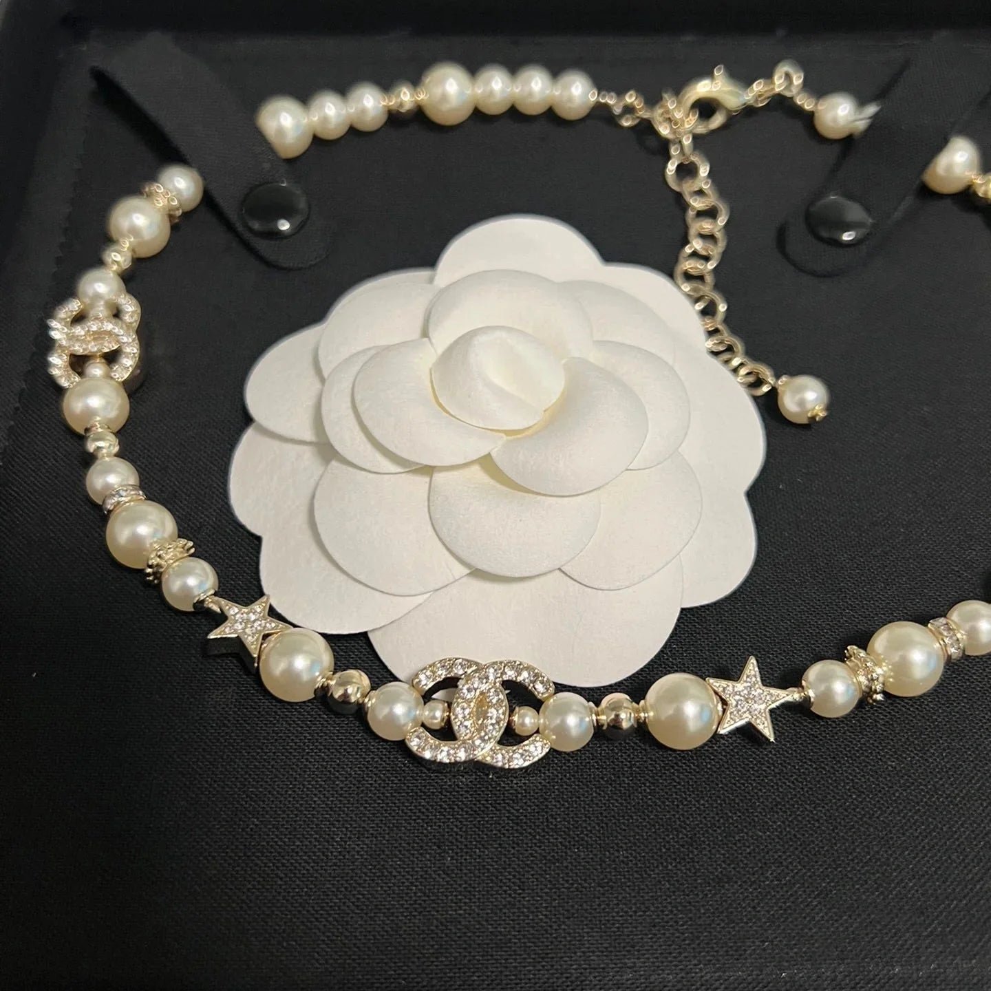 Chanel Pearl Crystal Star CC Choker - Image 3