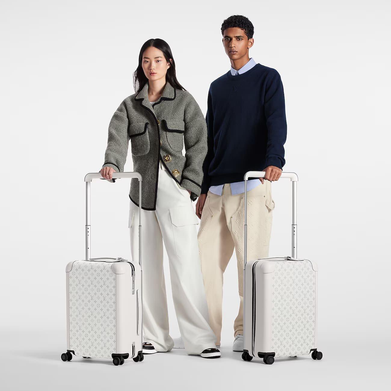 Alternative view of Louis Vuitton Taigarama Horizon 55