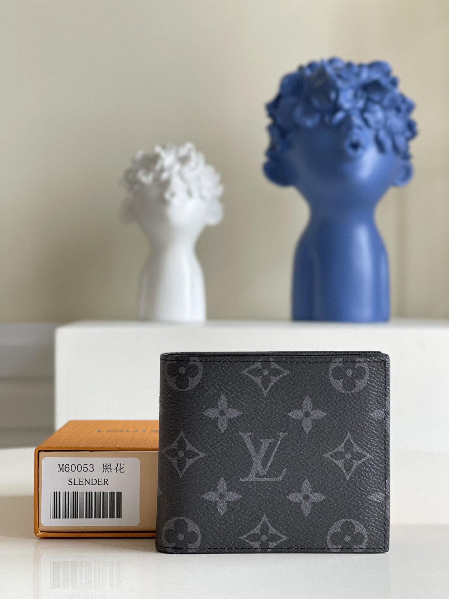 Louis Vuitton Amerigo Wallet Monogram Eclipse For Men, Men's Wallet 4.7in/11.5cm LV - TEMAFES