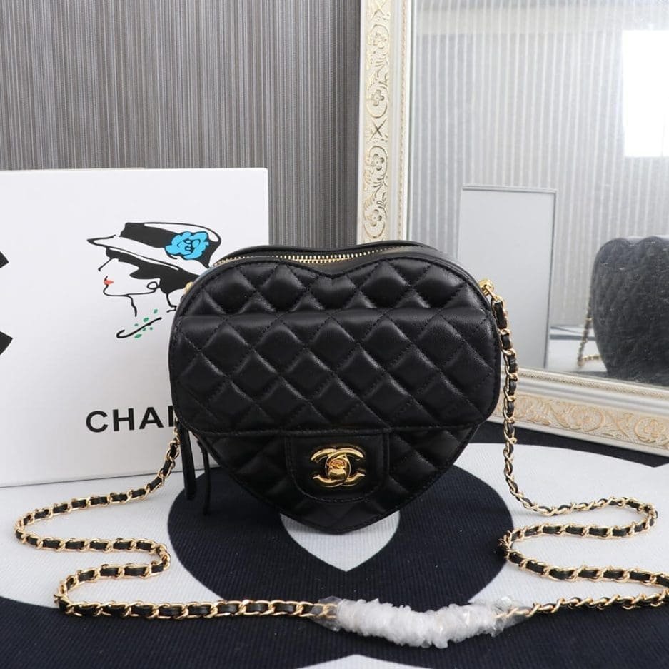 Alternative view of Chanel 22s Heart Bag AS3191