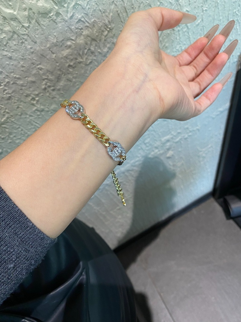 Chanel Curb Chain Triple Crystal CC Bracelet - Image 3