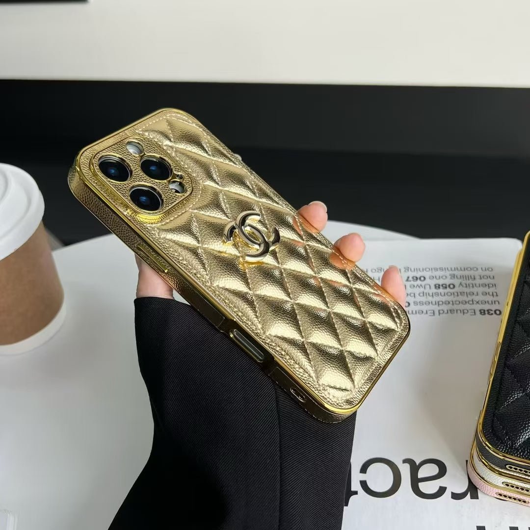 Chanel Gold Trim Quilted Leather Case - Image 3