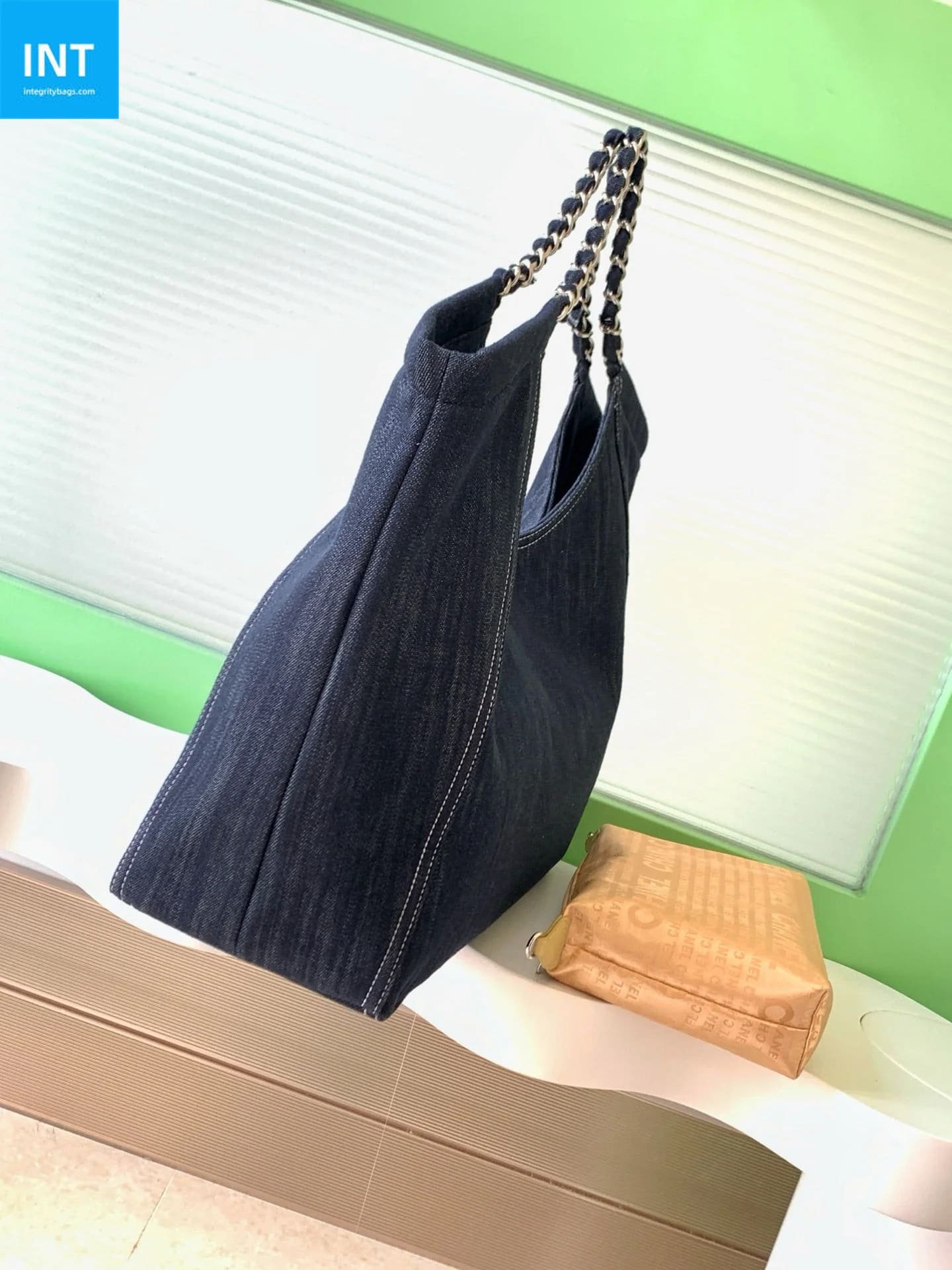Chanel 25 Denim Leather Tote Bag (Navy Blue) - Image 4