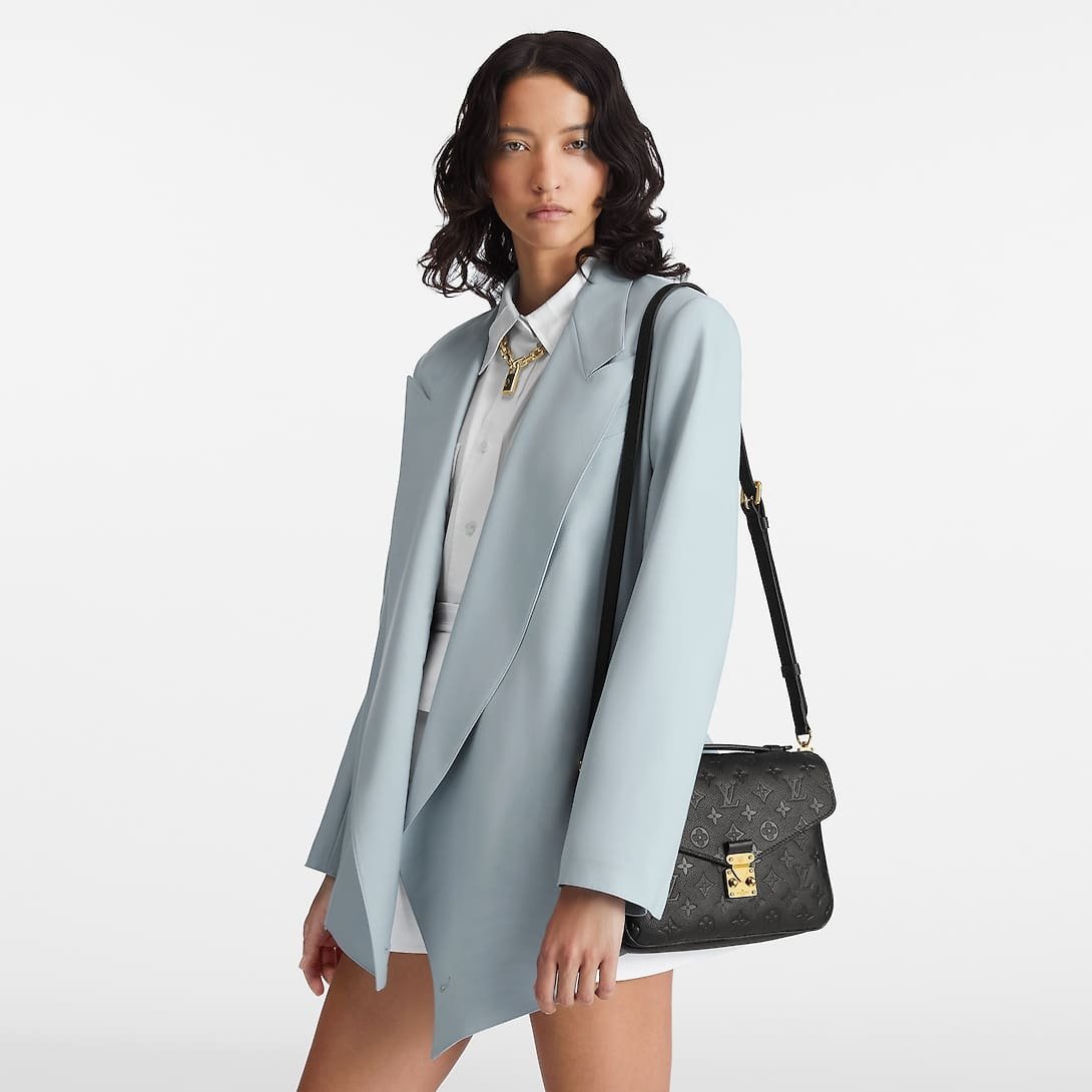 Louis Vuitton Métis Reverse Monogram - Image 10