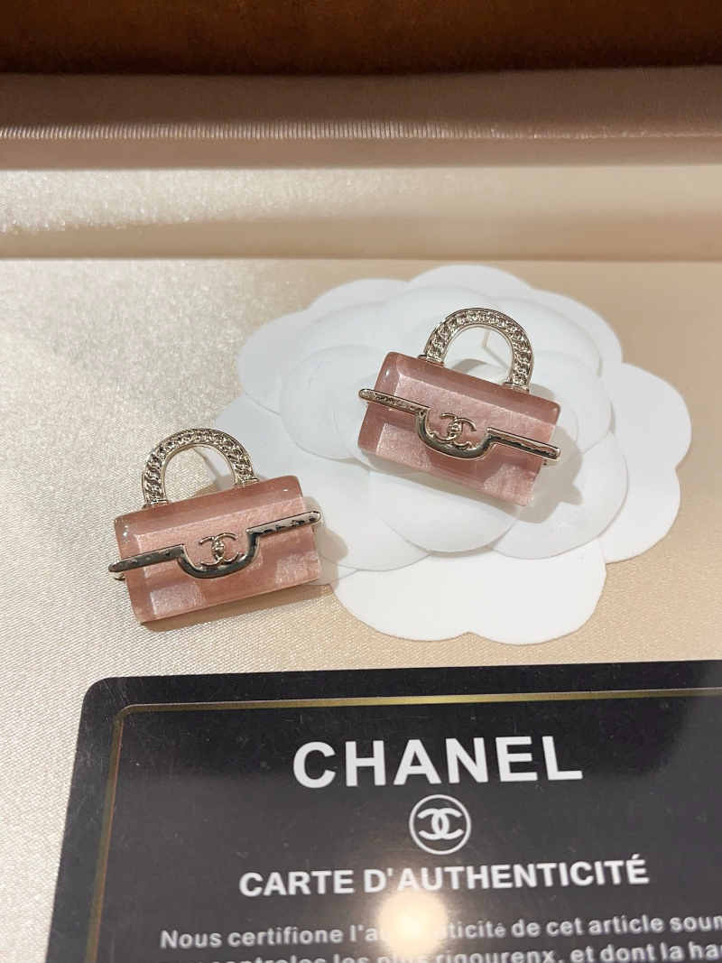 CHANEL Pink Glitter Flap Bag Pendant Necklace Set - Image 3