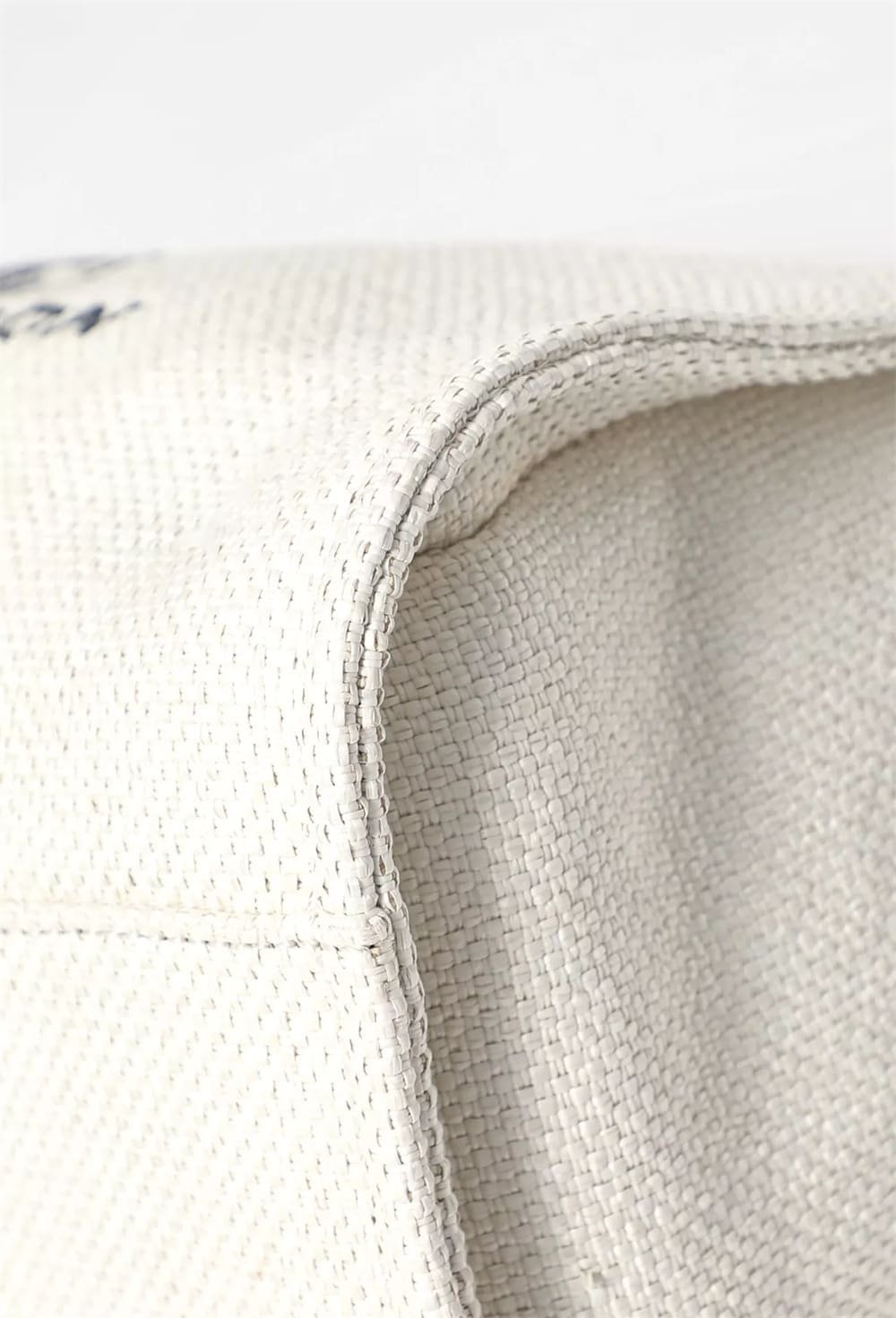 Chanel Deauville Canvas Tote Bag (Large White) - Image 5