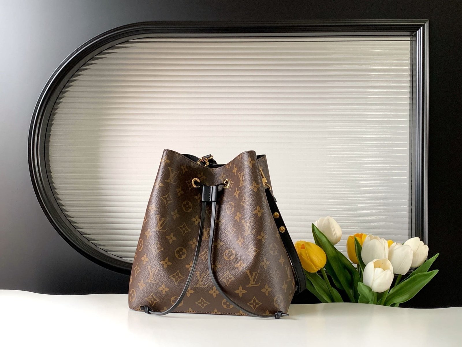 Alternative view of Louis Vuitton NéoNoé MM Monogram