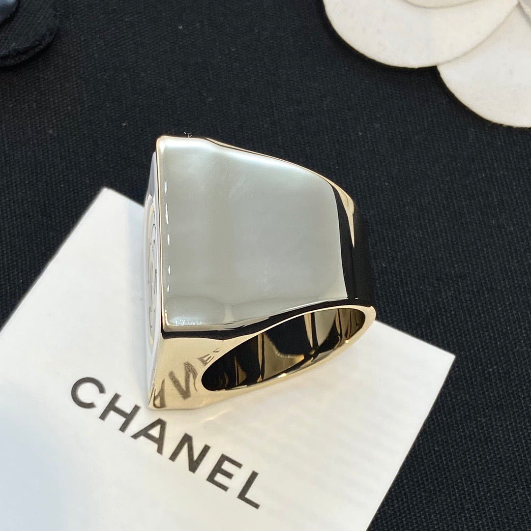 Chanel Gold Enamel Square CC Statement Ring - Image 3