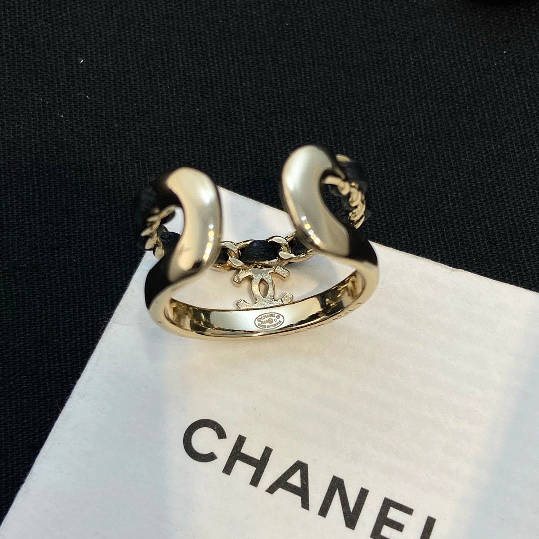 Chanel Gold Leather Weave CC Open Ring - Image 3