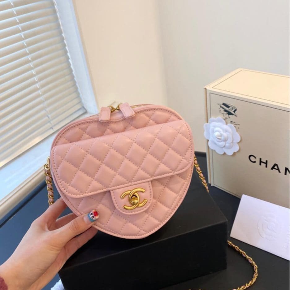 Alternative view of Chanel 22s Heart Bag AS3191