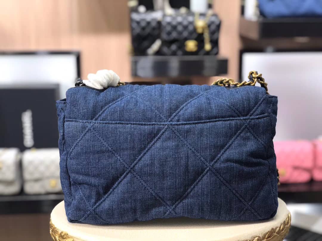 Chanel 19 Flap Denim Bag (Blue 25cm) - Image 5