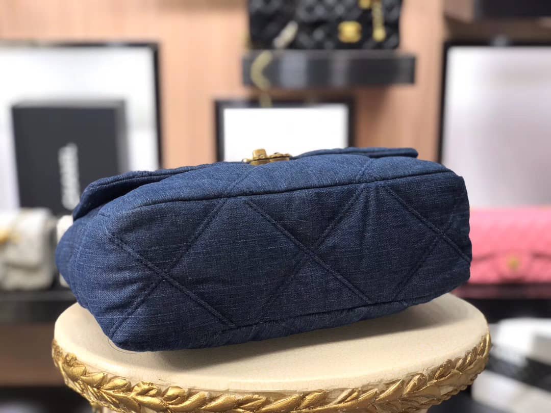 Chanel 19 Flap Denim Bag (Blue 25cm) - Image 4