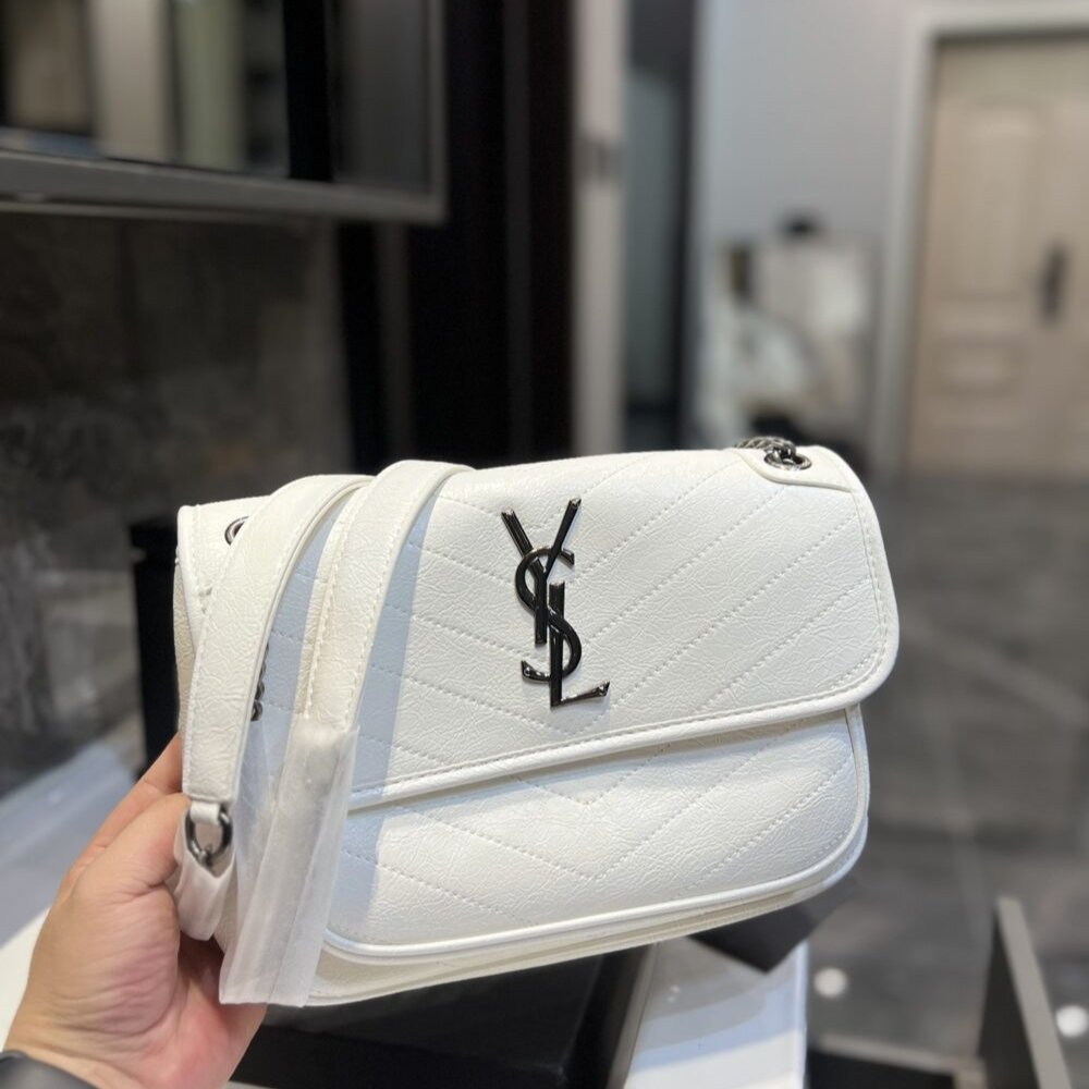 Saint Laurent Niki Baby Chain Bag In White 28Cm 6331601El079207 - Image 3