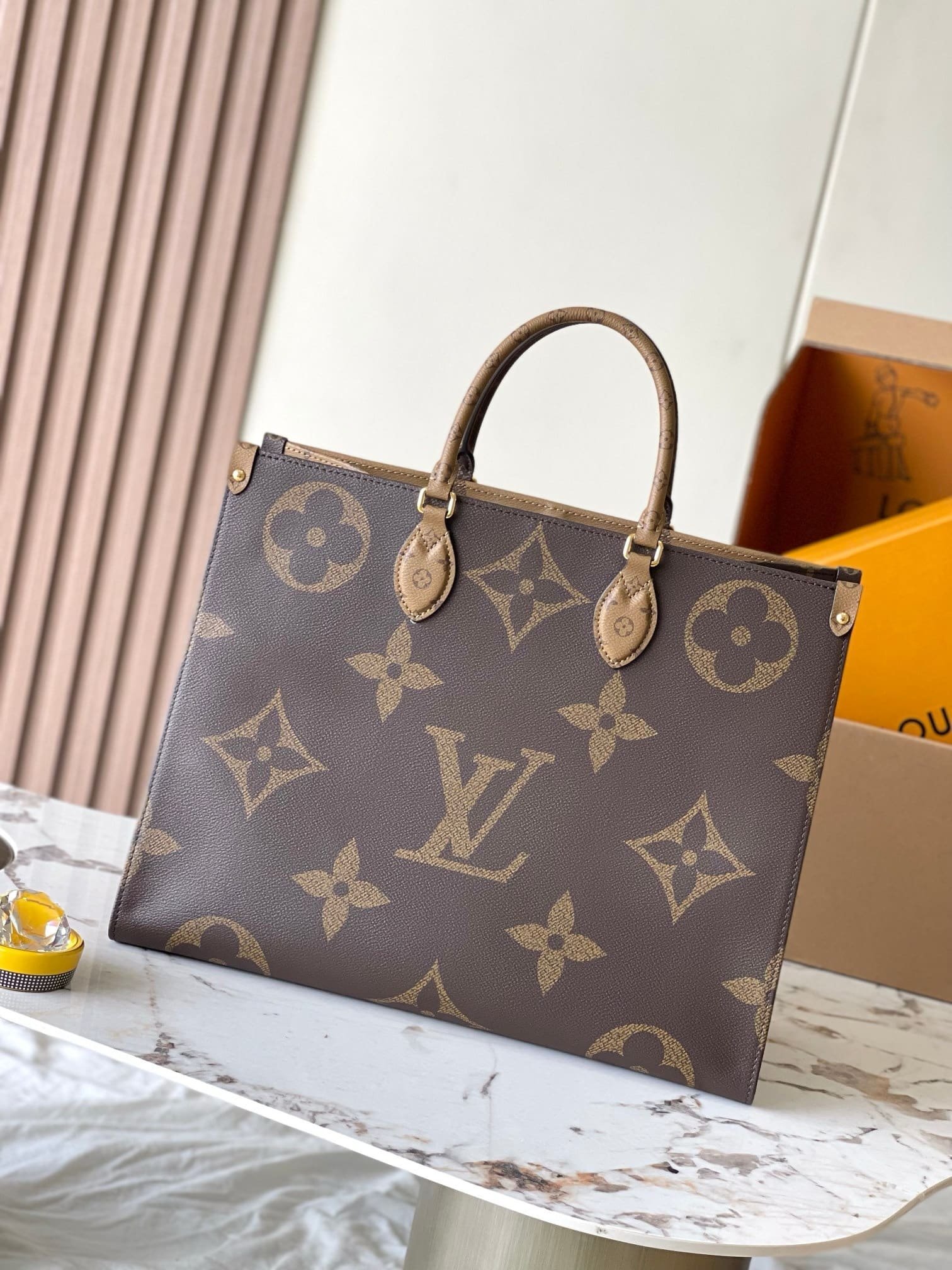 Alternative view of Louis Vuitton OnTheGo MM Bicolor