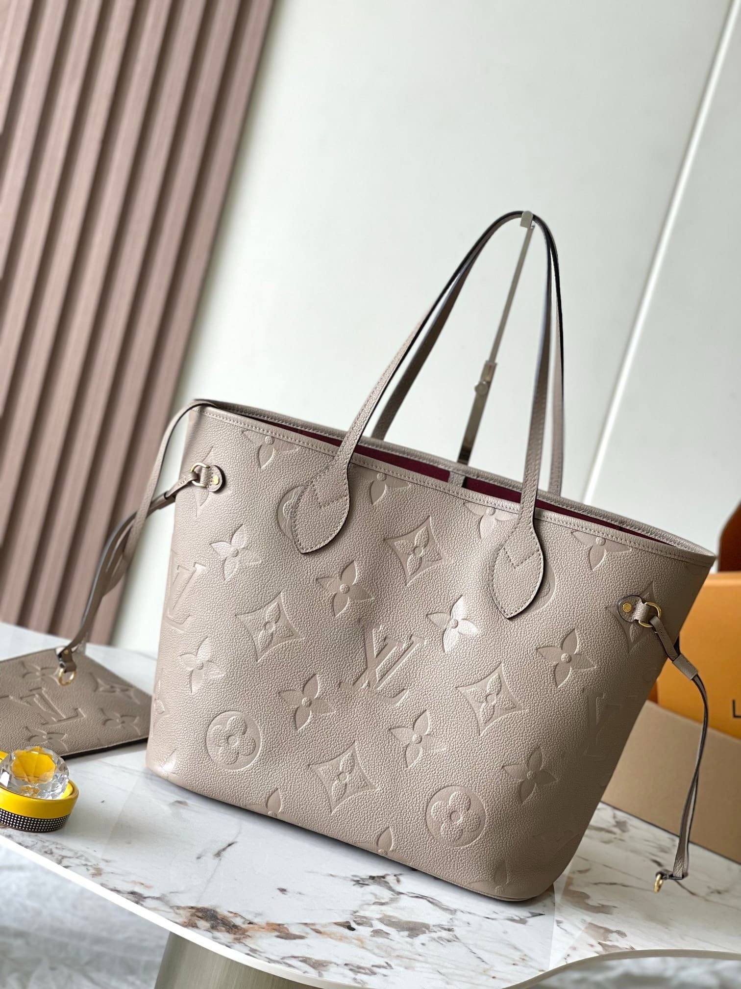 Alternative view of Louis Vuitton M45686 Neverfull MM