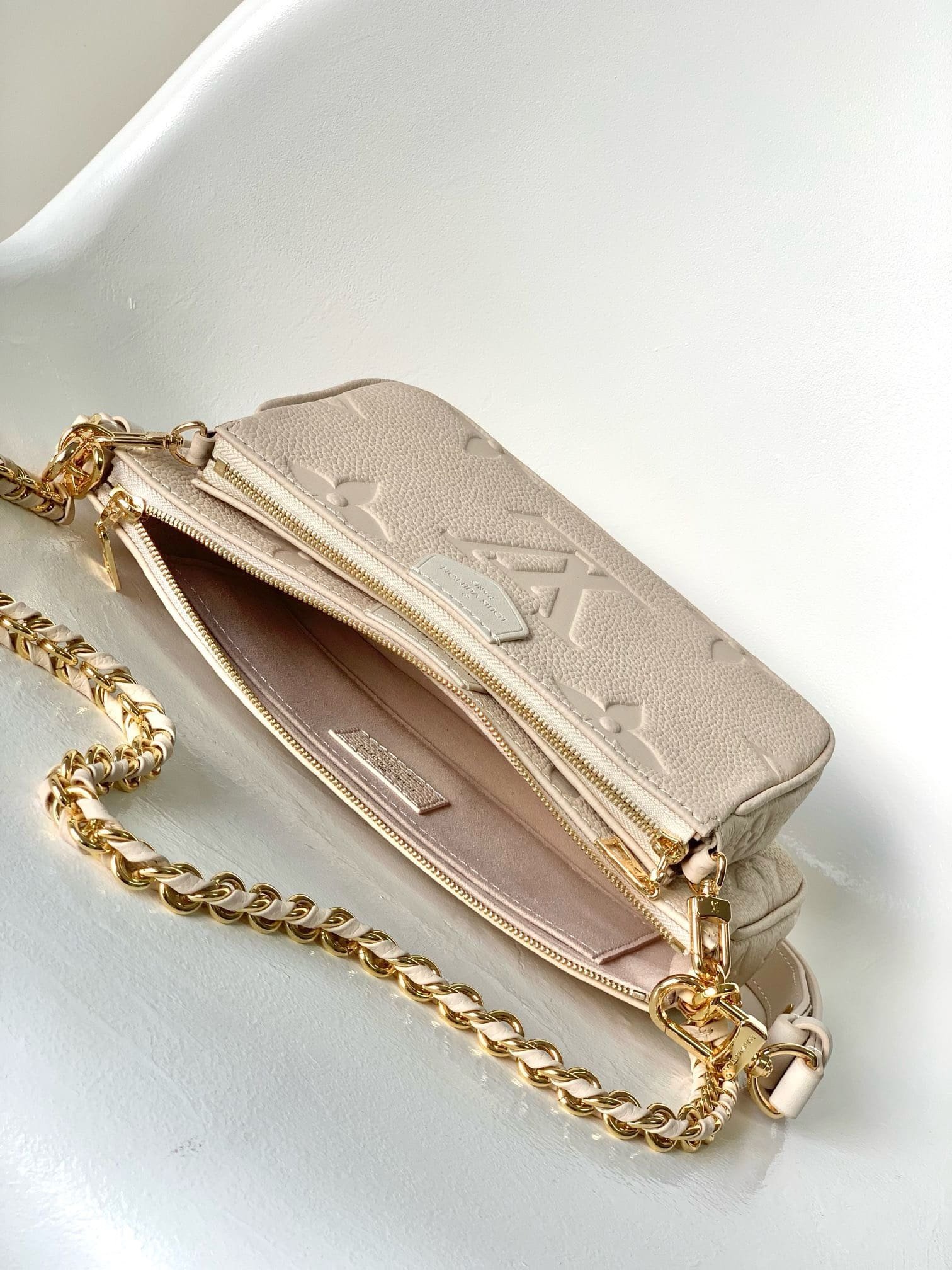 Louis Vuitton Multi Pochette Accessoires - Image 9
