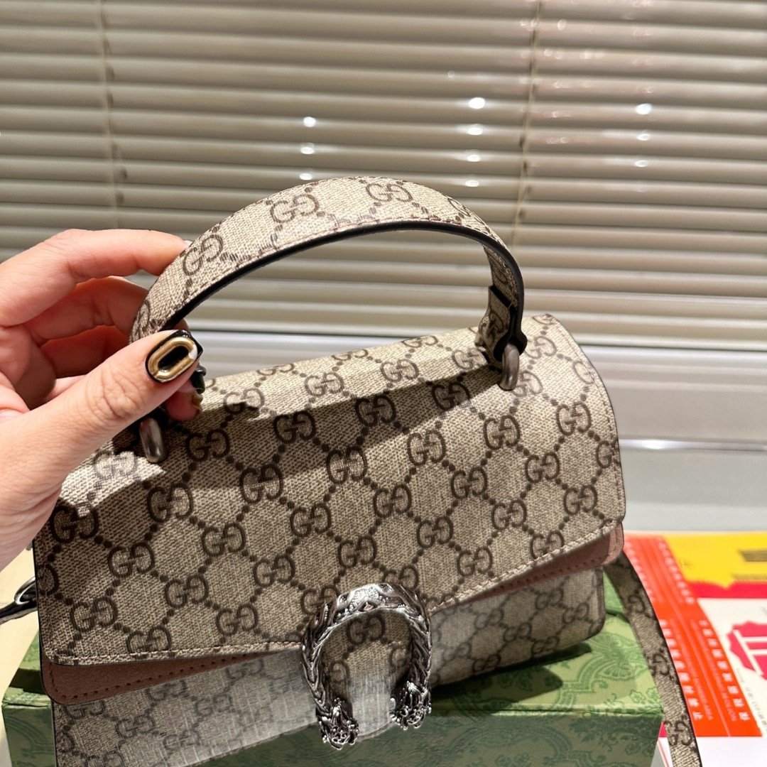 Gucci Dionysus Canvas Handbag - Image 6