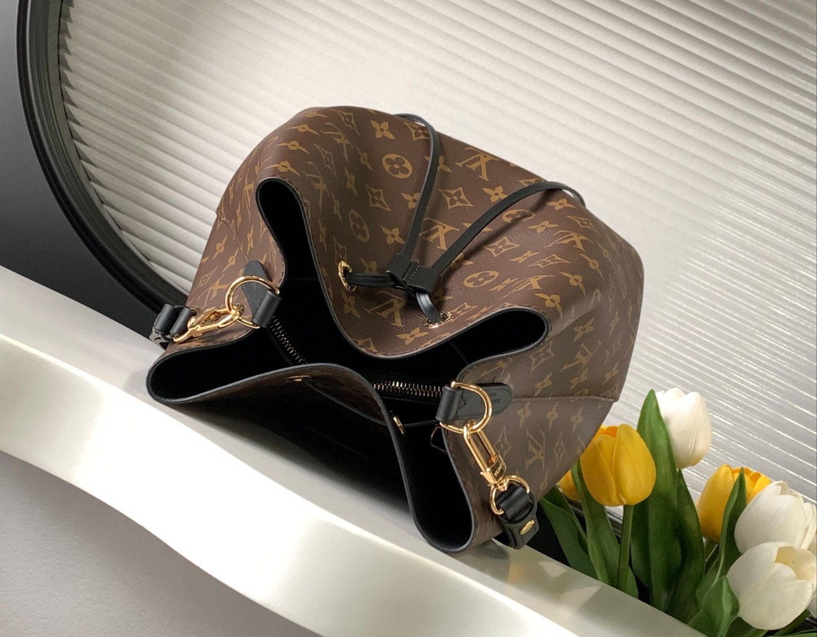 Louis Vuitton NéoNoé MM Monogram - Image 10