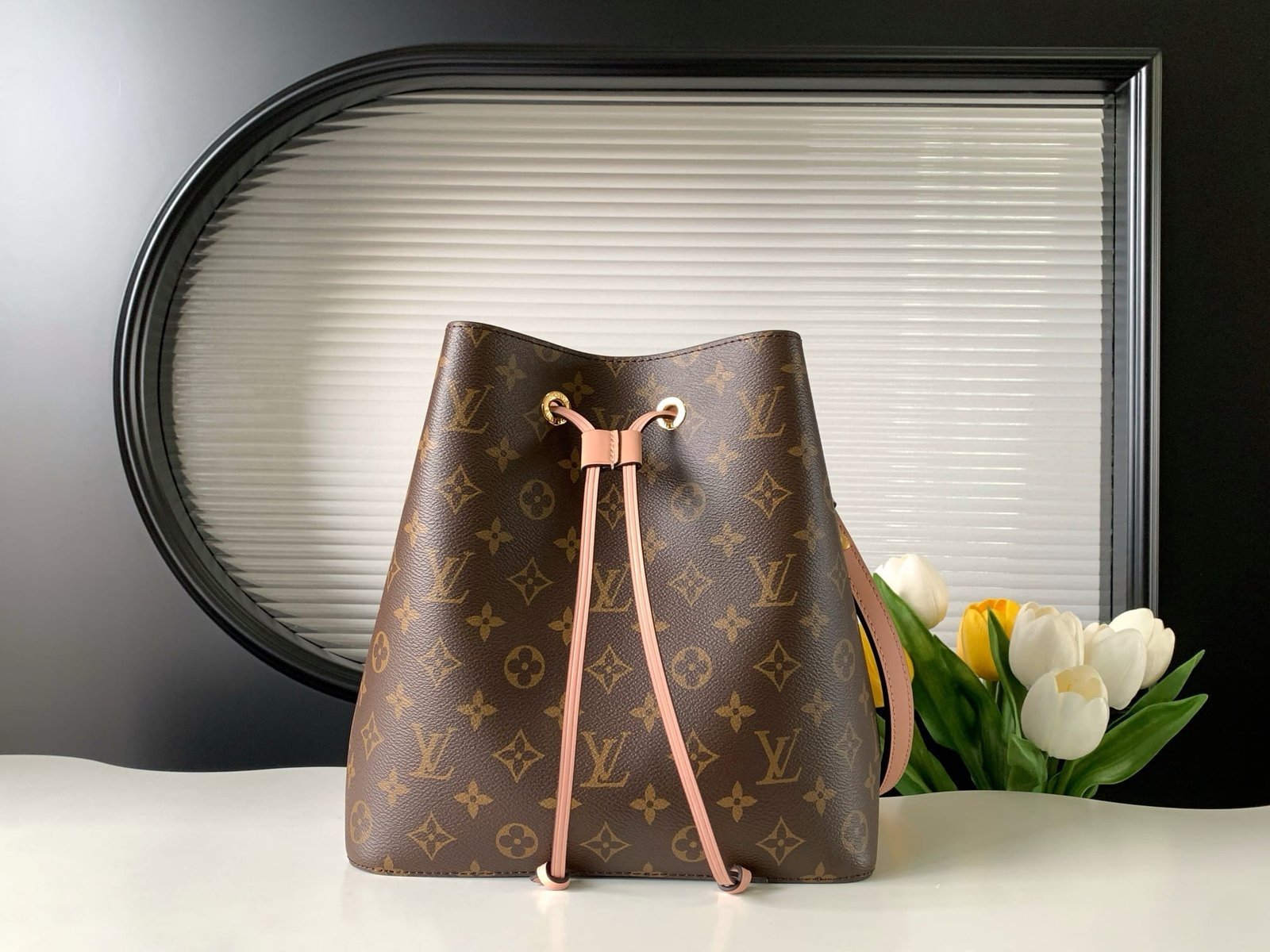 Alternative view of Louis Vuitton Noe MM Pink Monogram