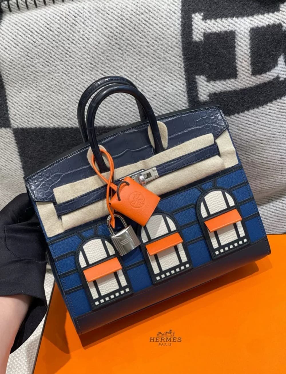 Hermès Faubourg Birkin20 Bleu Marine - Image 5