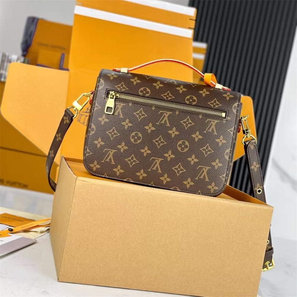 Louis Vuitton Pochette Métis Classic - Image 7