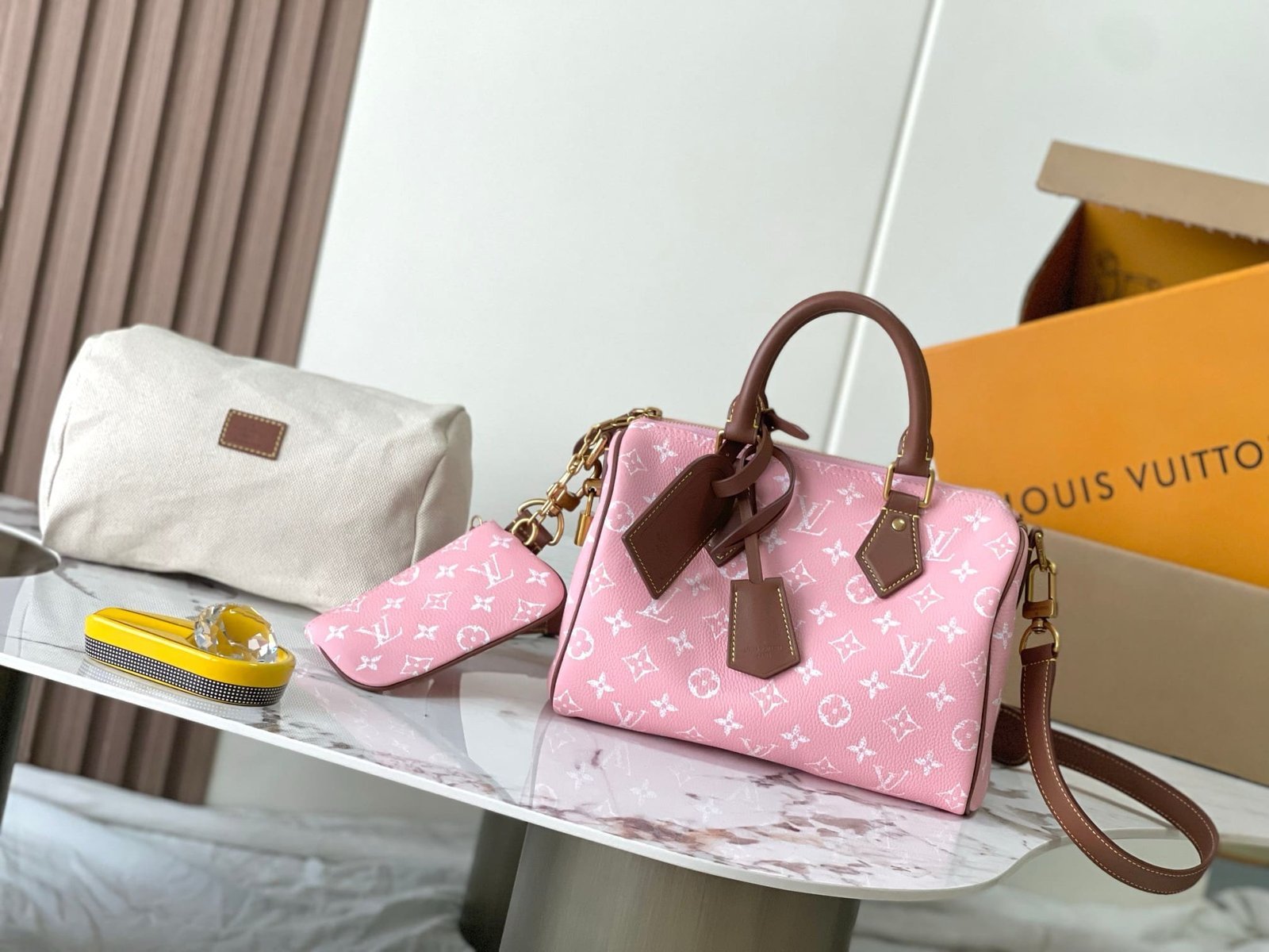 Alternative view of Louis Vuitton Speedy P9 25 Pink Sakura
