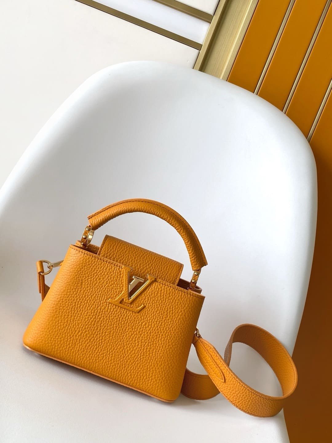 Alternative view of Louis Vuitton Capucines Mini Taurillon