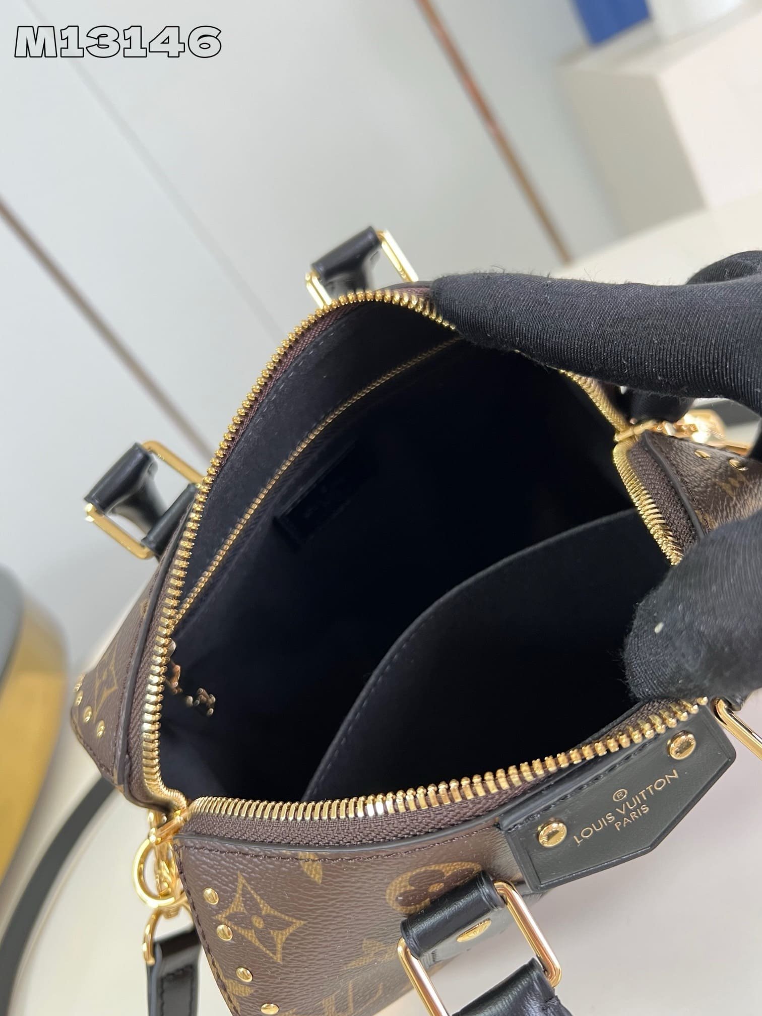 Louis Vuitton Speedy Trunk 20 Monogram - Image 9