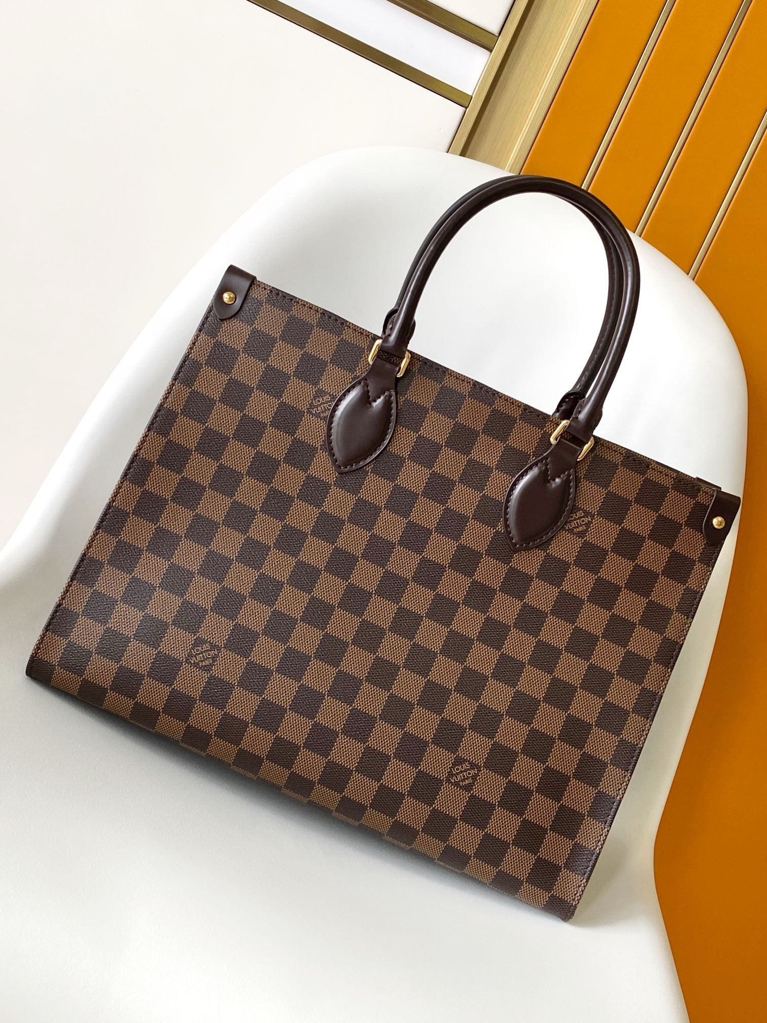 Alternative view of Louis Vuitton OnTheGo MM Damier Canvas