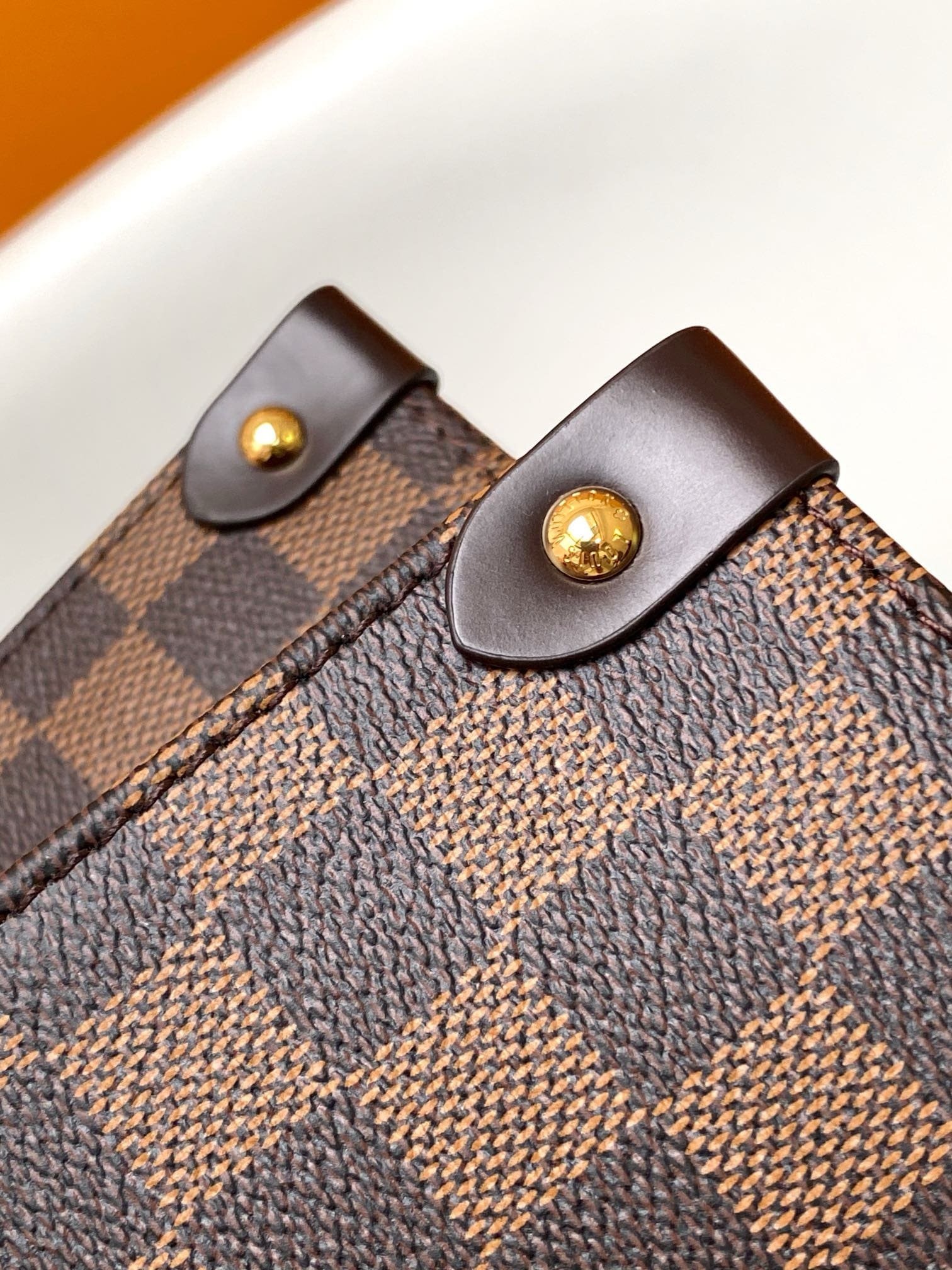 Louis Vuitton OnTheGo MM Damier Canvas - Image 8