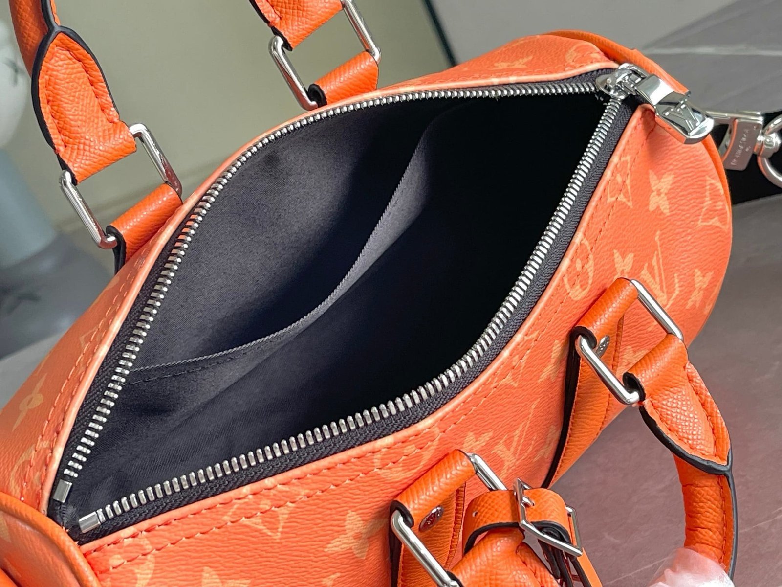 Louis Vuitton M31044 KEEPALL BANDOULIÈRE 25 travel bag - Image 12