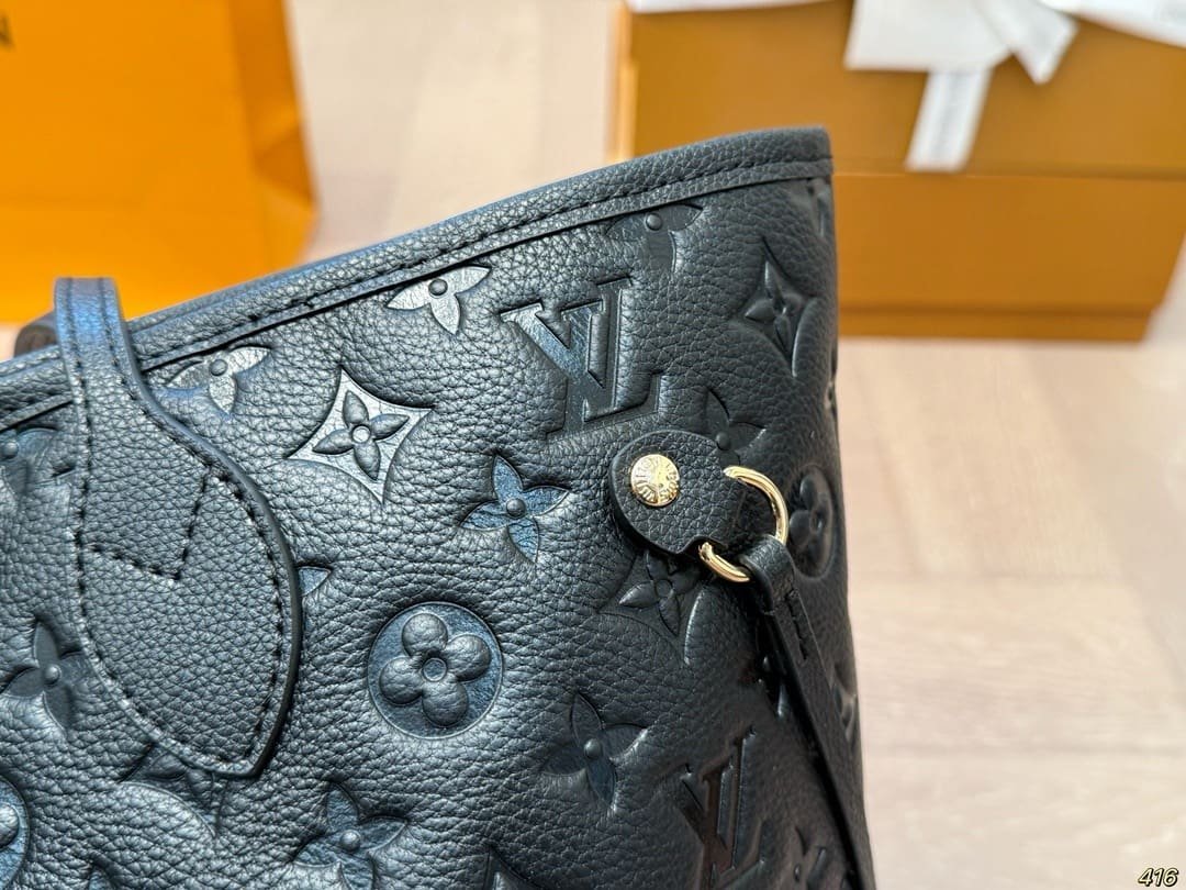 Louis Vuitton LV x TM Neverfull MM - Image 8