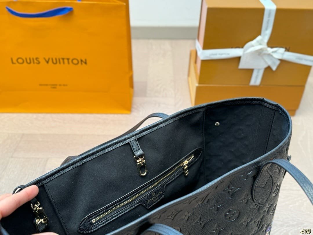 Louis Vuitton LV x TM Neverfull MM - Image 5